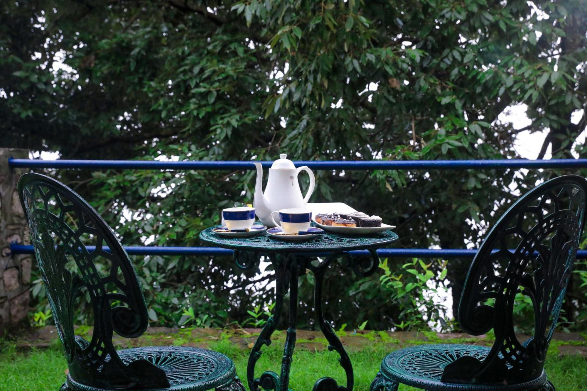 Blue Book At Gethia, Nainital Hotel Eksteriør billede
