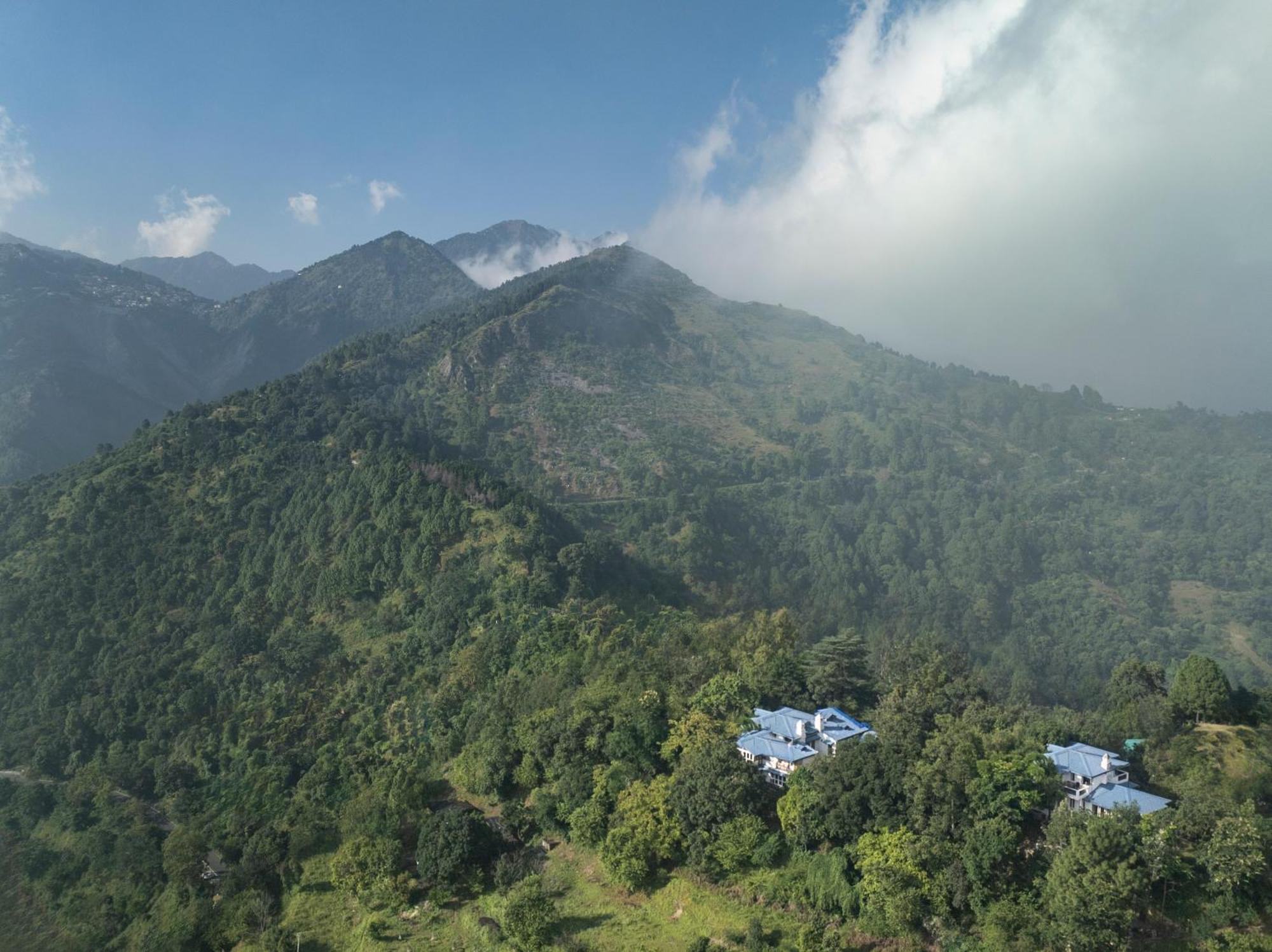 Blue Book At Gethia, Nainital Hotel Eksteriør billede